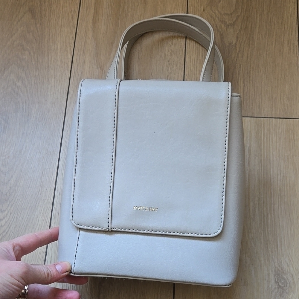 ✨️Host Pick✨️ MATT&NAT DEELY MED Vegan Small Backpack